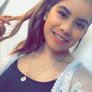 Meet your Posher, Roxy